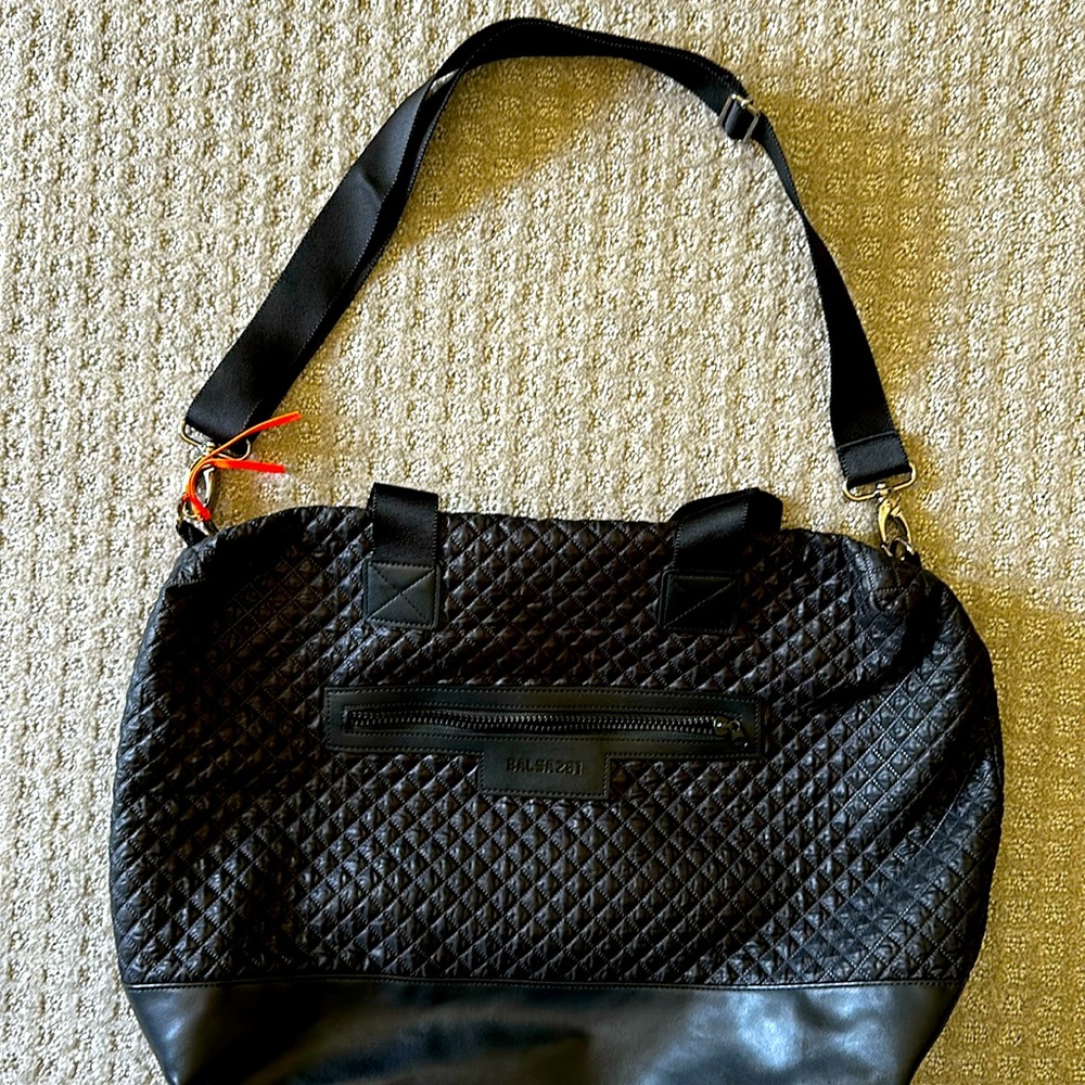 Balsa 201 Boxing Bag in Black